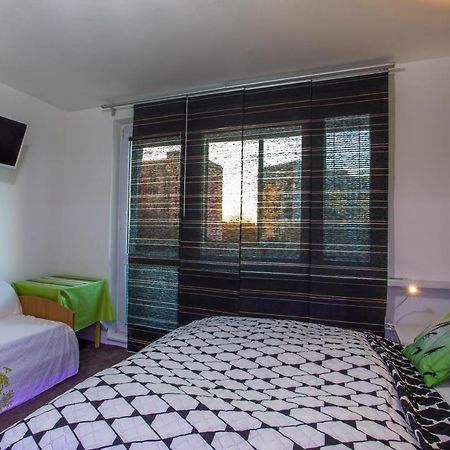 Studio Apartment Petrzalka Air-Conditioned 24H Check-In Bratislava Exterior foto