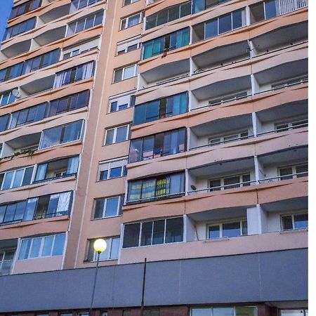 Studio Apartment Petrzalka Air-Conditioned 24H Check-In Bratislava Exterior foto